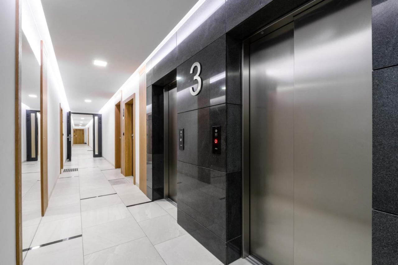 Bulwary Wislane P&O Serviced Apartments With Ac Varsó Kültér fotó