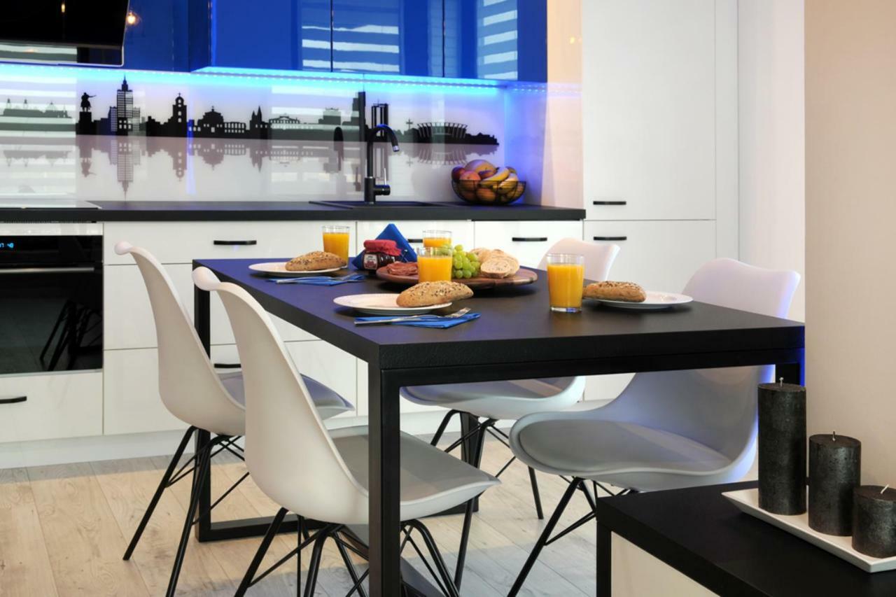 Bulwary Wislane P&O Serviced Apartments With Ac Varsó Kültér fotó