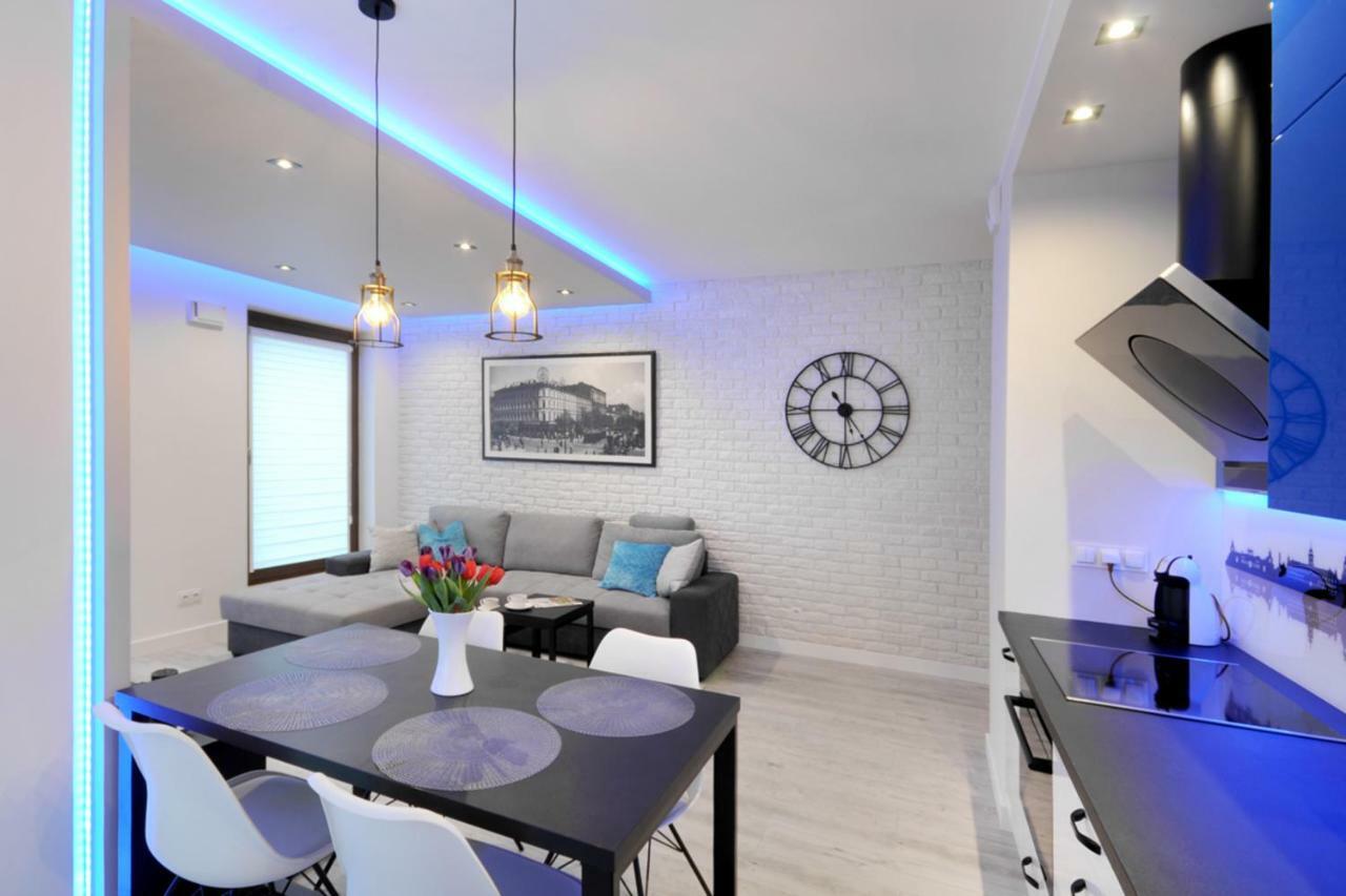 Bulwary Wislane P&O Serviced Apartments With Ac Varsó Kültér fotó