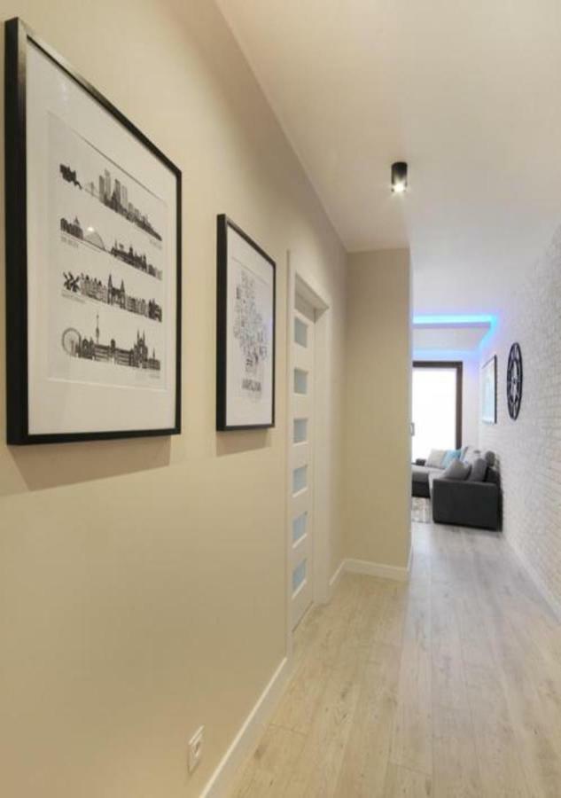 Bulwary Wislane P&O Serviced Apartments With Ac Varsó Kültér fotó