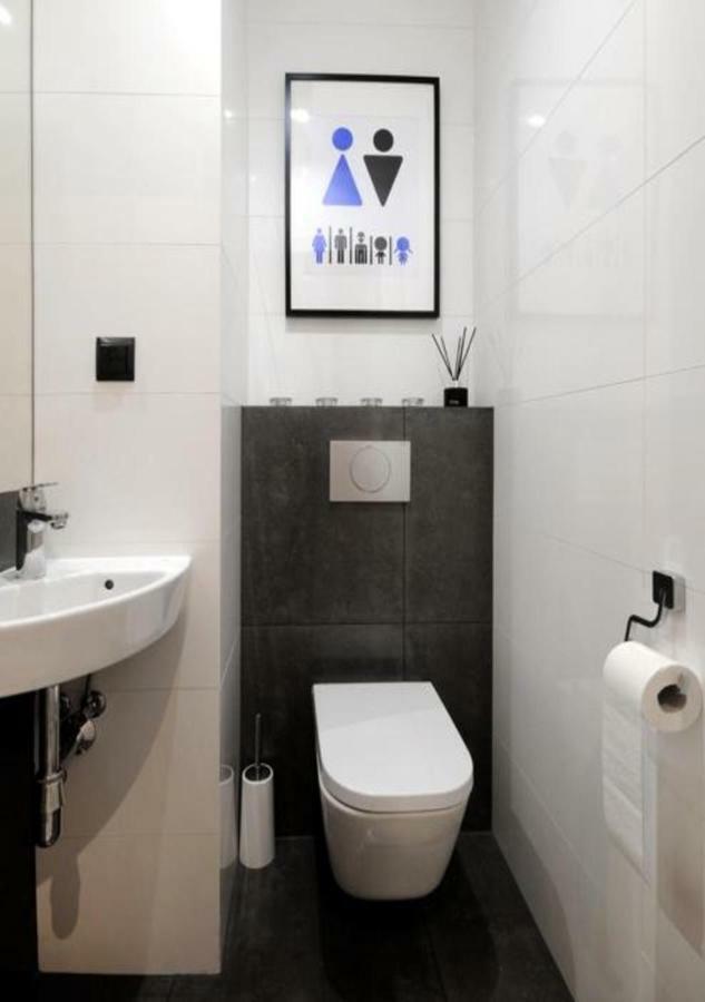 Bulwary Wislane P&O Serviced Apartments With Ac Varsó Kültér fotó